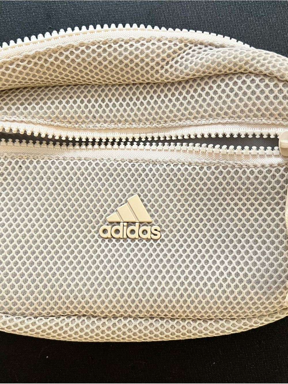 Adidas Cream Mesh Belt Bag (Fanny Pack) With Front Zip & Straps - Picture 2 of 8